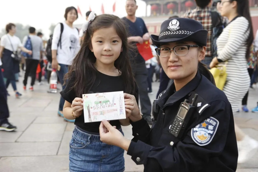 她为近千件财物找到了主人，被称为“大海捞针”的警察姑娘！